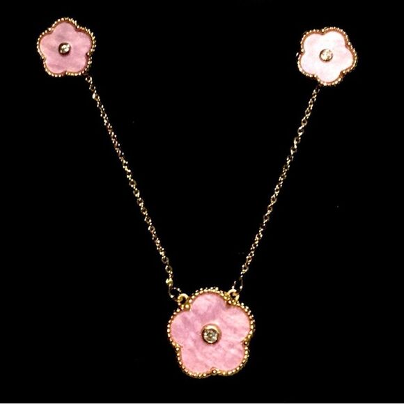 LUCKY CLOVER GOLD EARRINGS AND NECKLACE SET IN PINK MOTHER OF PEARL - Picture 3 of 4